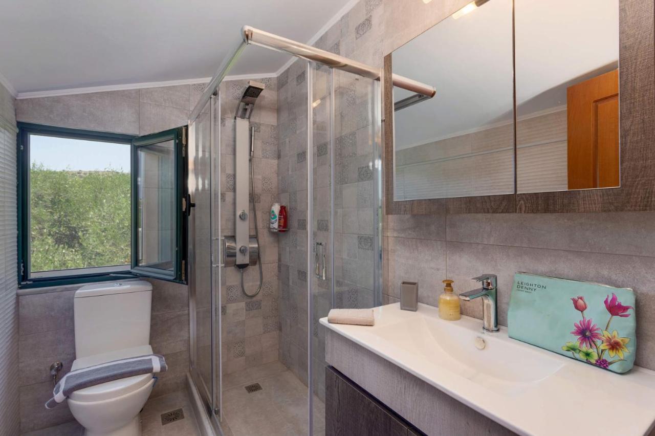 Villa Chloe By Villa Plus Arménoi Extérieur photo